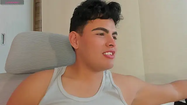 Snapshot of kamii_22 chatting on 01-05-26, 10:02 kamii 22 online show from 01-05-26, 10:02