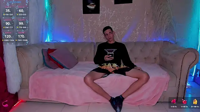 Snapshot of Shyfantasies chatting on 10-15-25, 02:44 Shyfantasies online show from 10-15-25, 02:44