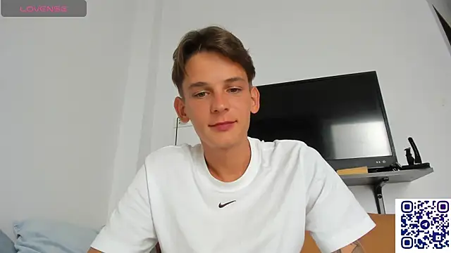 Snapshot of MiracleCam chatting on 02-07-26, 07:34 MiracleCam online show from 02-07-26, 07:34