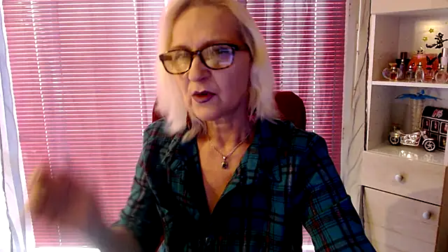 Snapshot of Ala-N-Dala chatting on 12-03-24, 11:33 Ala-N-Dala online show from 12-03-24, 11:33