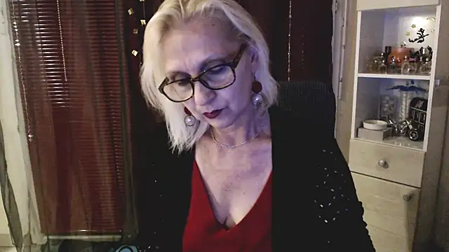 Snapshot of Ala-N-Dala chatting on 01-07-25, 12:45 Ala-N-Dala online show from 01-07-25, 12:45