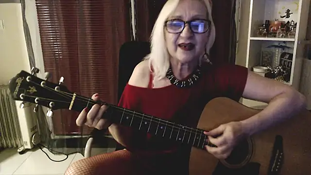 Snapshot of Ala-N-Dala chatting on 01-21-25, 12:57 Ala-N-Dala online show from 01-21-25, 12:57