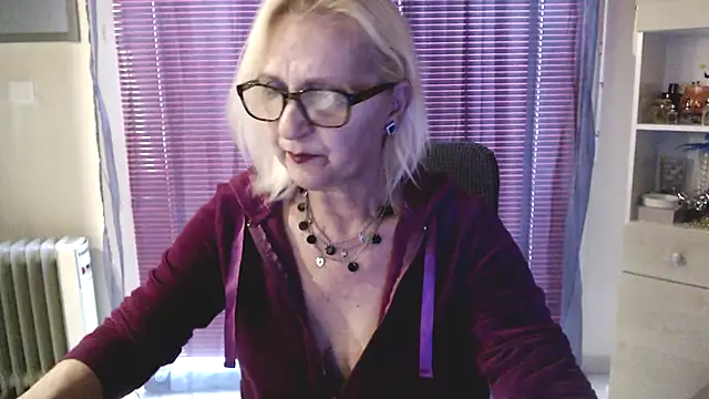 Snapshot of Ala-N-Dala chatting on 02-11-25, 08:48 Ala-N-Dala online show from 02-11-25, 08:48