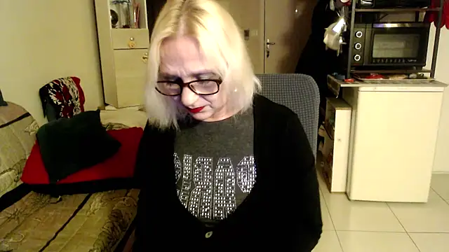 Snapshot of Ala-N-Dala chatting on 03-21-25, 10:06 Ala-N-Dala online show from 03-21-25, 10:06