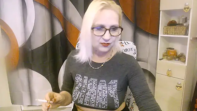 Snapshot of Ala-N-Dala chatting on 09-16-25, 09:38 Ala-N-Dala online show from 09-16-25, 09:38