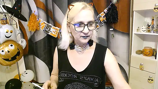 Snapshot of Ala-N-Dala chatting on 10-30-25, 07:43 Ala-N-Dala online show from 10-30-25, 07:43