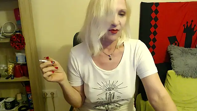 Snapshot of Ala-N-Dala chatting on 12-18-25, 12:27 Ala-N-Dala online show from 12-18-25, 12:27