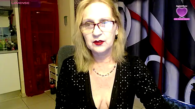 Snapshot of Ala-N-Dala chatting on 01-08-26, 08:16 Ala-N-Dala online show from 01-08-26, 08:16