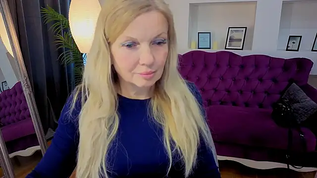 Abby Moore  online show from 06-09-26, 06:47