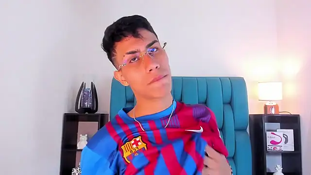 AlanNaughty online show from 01-21-25, 11:03