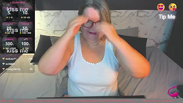 Shannonshine online show from 09-24-25, 05:38