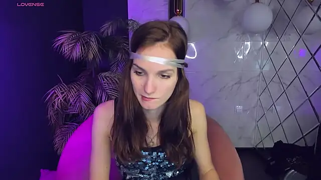 Snapshot of MirandaGlow chatting on 12-05-24, 08:55 MirandaGlow online show from 12-05-24, 08:55