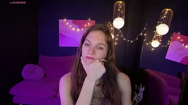 Snapshot of MirandaGlow chatting on 01-13-25, 11:52 MirandaGlow online show from 01-13-25, 11:52