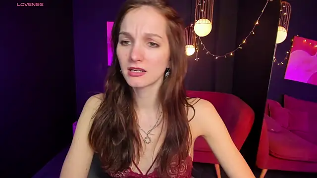 Snapshot of MirandaGlow chatting on 02-24-25, 11:54 MirandaGlow online show from 02-24-25, 11:54