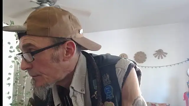 Snapshot of mycock2474u chatting on 02-21-25, 12:49 mycock2474u online show from 02-21-25, 12:49