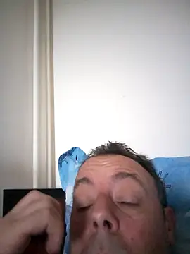 Snapshot of david_geam chatting on 12-29-24, 09:28 david geam online show from 12-29-24, 09:28