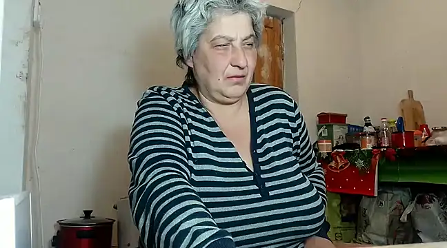 Snapshot of ExquisiteMature chatting on 01-24-25, 11:34 ExquisiteMature online show from 01-24-25, 11:34