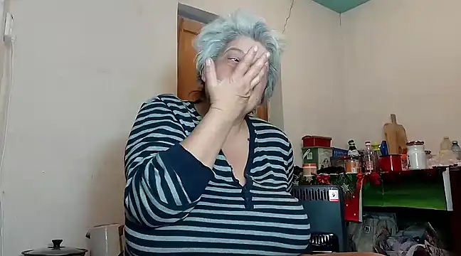 Snapshot of ExquisiteMature chatting on 01-25-25, 06:13 ExquisiteMature online show from 01-25-25, 06:13