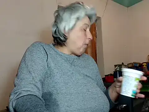 Snapshot of ExquisiteMature chatting on 02-15-25, 03:28 ExquisiteMature online show from 02-15-25, 03:28