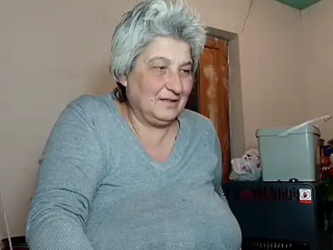 Snapshot of ExquisiteMature chatting on 02-18-25, 06:37 ExquisiteMature online show from 02-18-25, 06:37