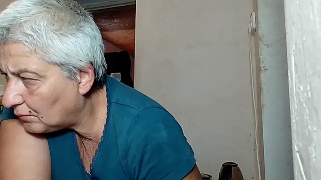 Snapshot of ExquisiteMature chatting on 09-20-25, 11:00 ExquisiteMature online show from 09-20-25, 11:00