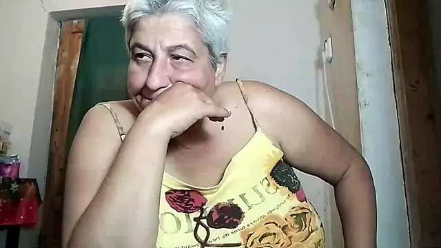 Snapshot of ExquisiteMature chatting on 09-22-25, 08:49 ExquisiteMature online show from 09-22-25, 08:49