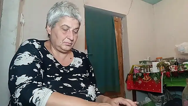 Snapshot of ExquisiteMature chatting on 10-12-25, 10:31 ExquisiteMature online show from 10-12-25, 10:31