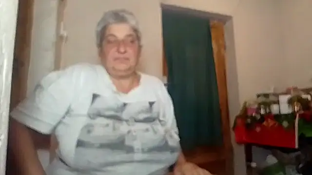 Snapshot of ExquisiteMature chatting on 10-13-25, 10:37 ExquisiteMature online show from 10-13-25, 10:37