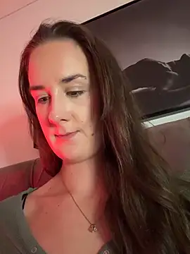 EllaMae online show from 03-30-26, 10:11