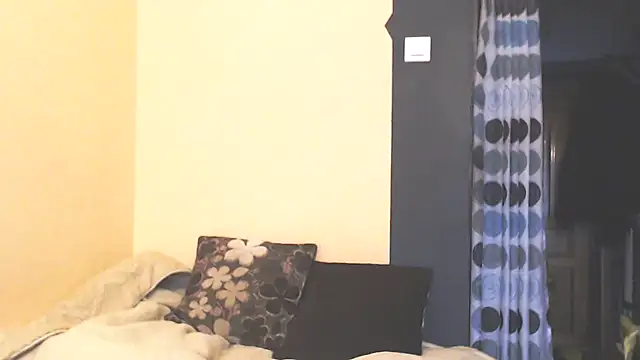 Snapshot of MioritaHard chatting on 01-06-26, 12:53 MioritaHard online show from 01-06-26, 12:53