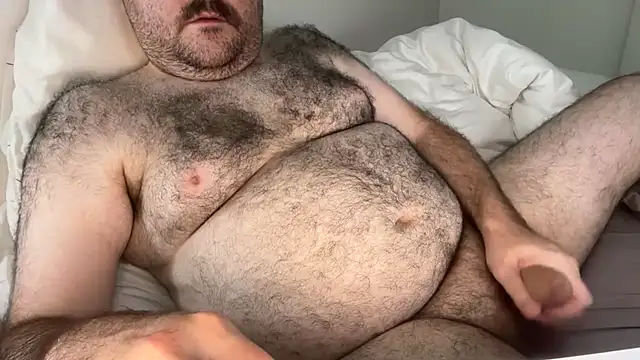Snapshot of elagobear chatting on 07-27-26, 06:20 elagobear online show from 07-27-26, 06:20