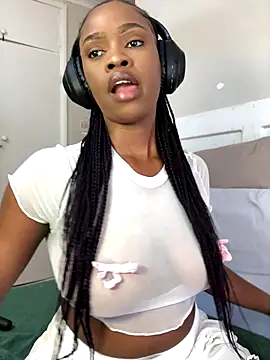 LuciousLips96 online show from 09-26-25, 09:35