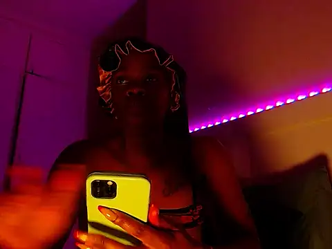 LuciousLips96 online show from 07-16-26, 10:05