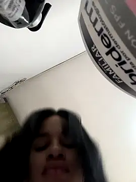 Snapshot of secretgreisy_ chatting on 10-23-25, 09:24 secretgreisy online show from 10-23-25, 09:24