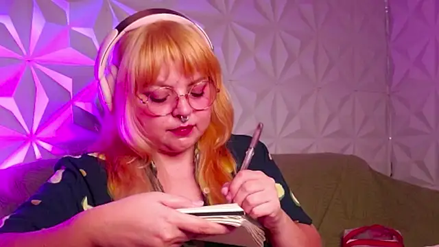 Satyn doll online show from 09-21-25, 10:33