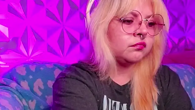 Satyn doll online show from 10-19-25, 10:10