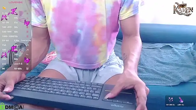 karen sofia  online show from 11-17-25, 07:52