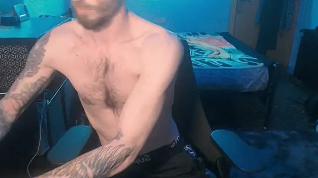 Snapshot of SexxxyLouis chatting on 02-18-25, 05:42 SexxxyLouis online show from 02-18-25, 05:42