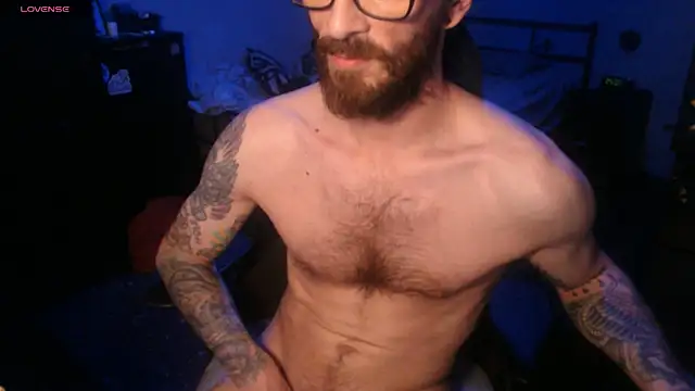 Snapshot of SexxxyLouis chatting on 09-30-25, 08:36 SexxxyLouis online show from 09-30-25, 08:36
