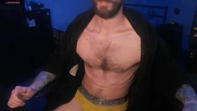Snapshot of SexxxyLouis chatting on 10-08-25, 07:50 SexxxyLouis online show from 10-08-25, 07:50