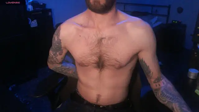 Snapshot of SexxxyLouis chatting on 10-14-25, 08:53 SexxxyLouis online show from 10-14-25, 08:53