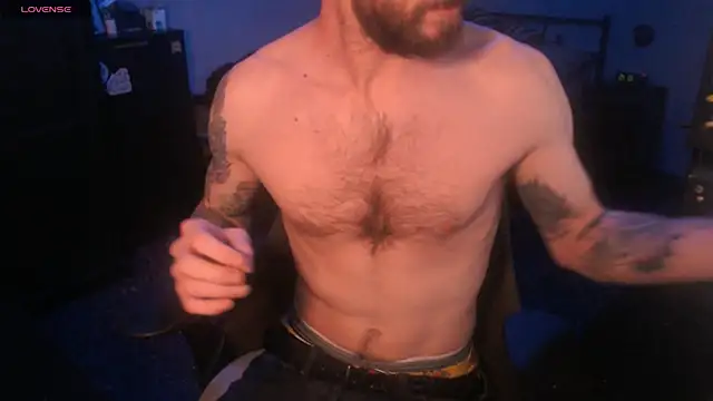 Snapshot of SexxxyLouis chatting on 10-15-25, 10:04 SexxxyLouis online show from 10-15-25, 10:04