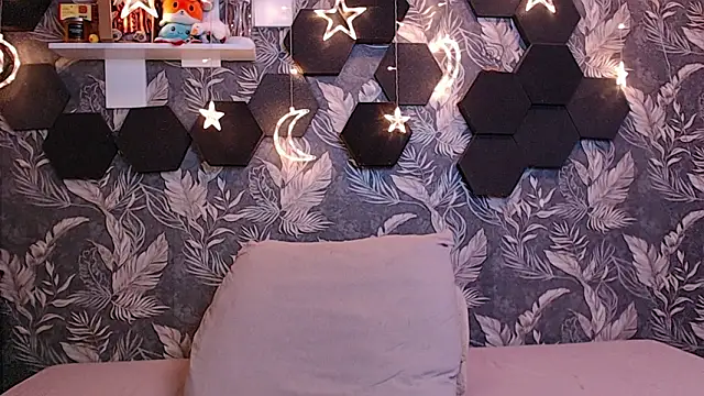 ChiooMia online show from 03-13-26, 03:46