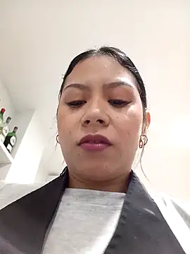 Snapshot of little_susie chatting on 12-19-25, 11:50 little susie online show from 12-19-25, 11:50