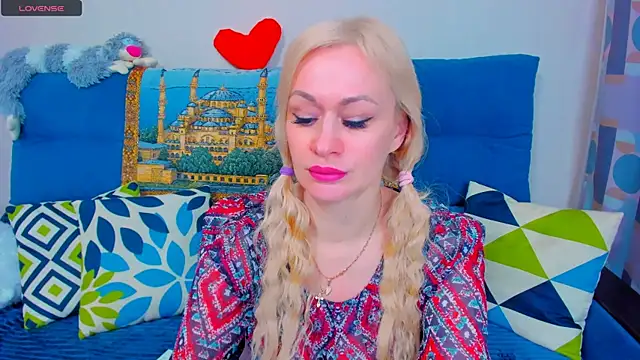 EllenMoore online show from 01-09-25, 05:34