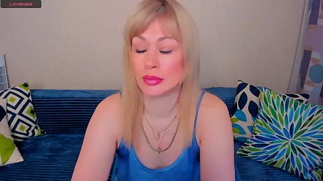 EllenMoore online show from 05-09-26, 03:12