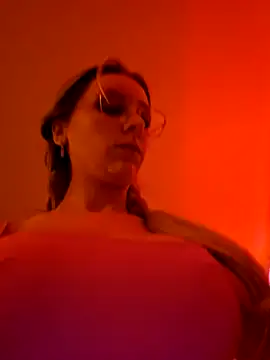 Snapshot of LilyOrion chatting on 12-05-24, 07:38 LilyOrion online show from 12-05-24, 07:38