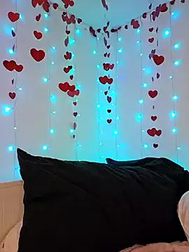 Snapshot of LilyOrion chatting on 02-21-25, 07:10 LilyOrion online show from 02-21-25, 07:10