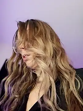 Snapshot of LilyOrion chatting on 03-08-26, 01:14 LilyOrion online show from 03-08-26, 01:14