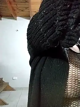 Snapshot of AyantiPonz79 chatting on 09-20-25, 06:20 AyantiPonz79 online show from 09-20-25, 06:20